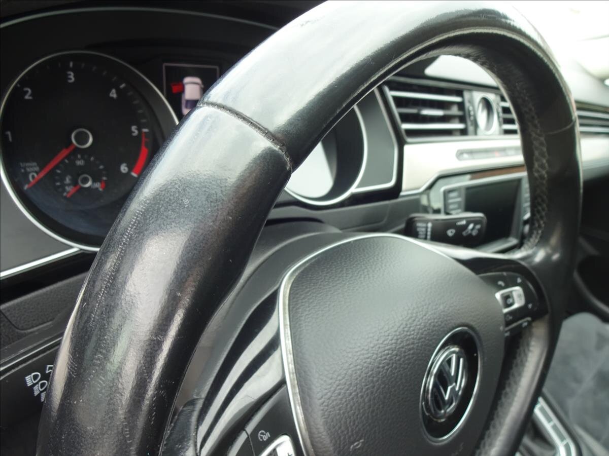 Volkswagen Passat Sedan 2,0 l 110 kw