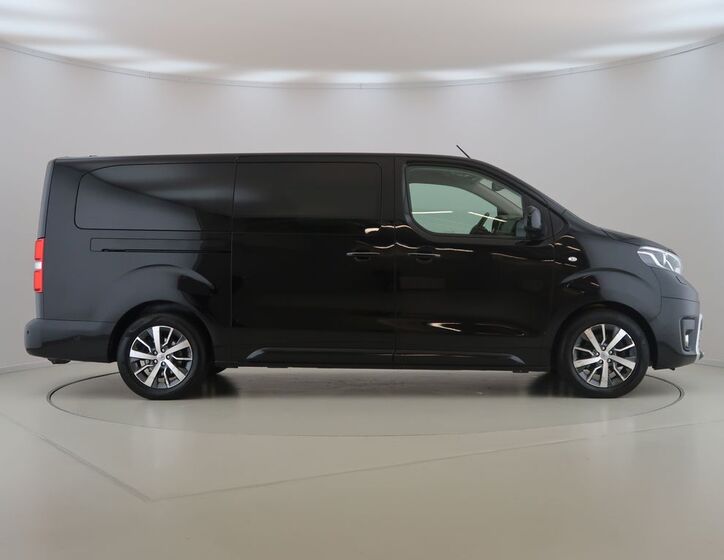 Toyota ProAce 4