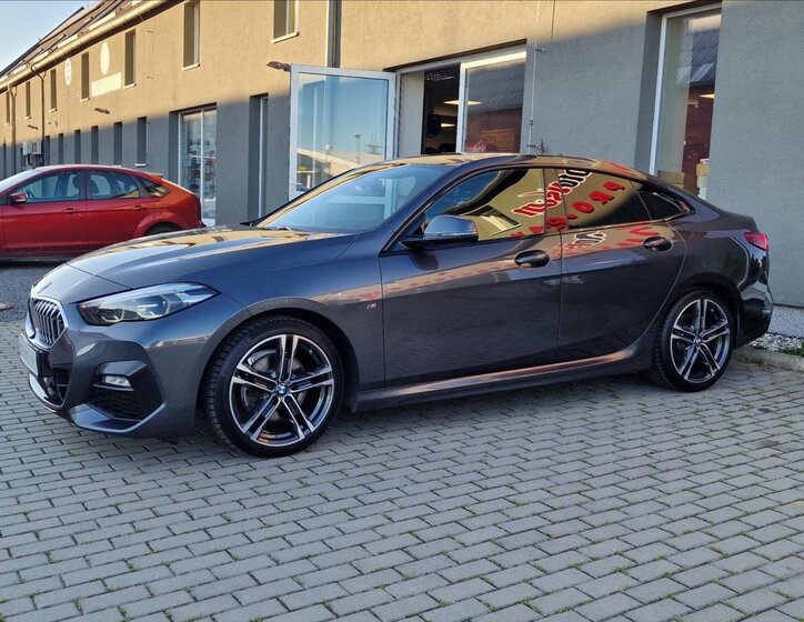 BMW Řada 2 6