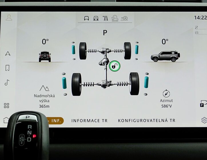 Land Rover Defender 24