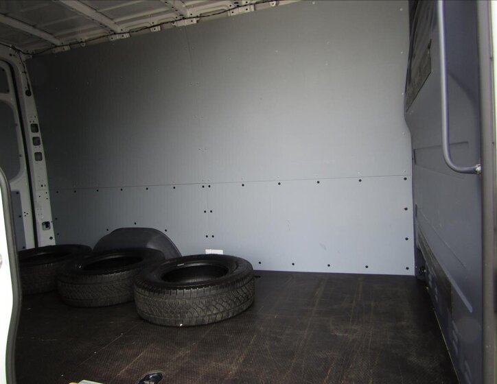 Mercedes-Benz Sprinter 10