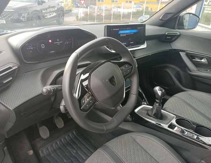 Peugeot 2008 SUV / Terénní 1,2 l 74 kw