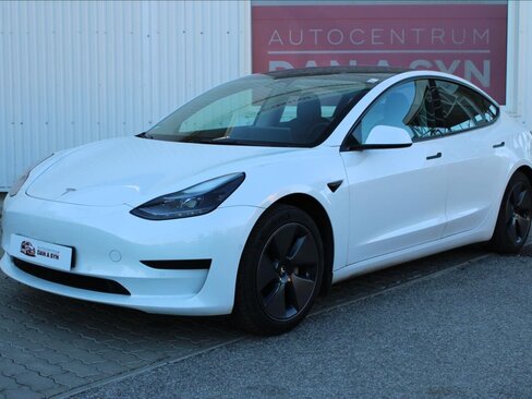 Tesla Model 3 Sedan / Limuzína 0,0 208 kw