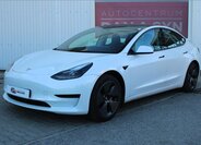 Tesla Model 3 Sedan / Limuzína 0,0 208 kw