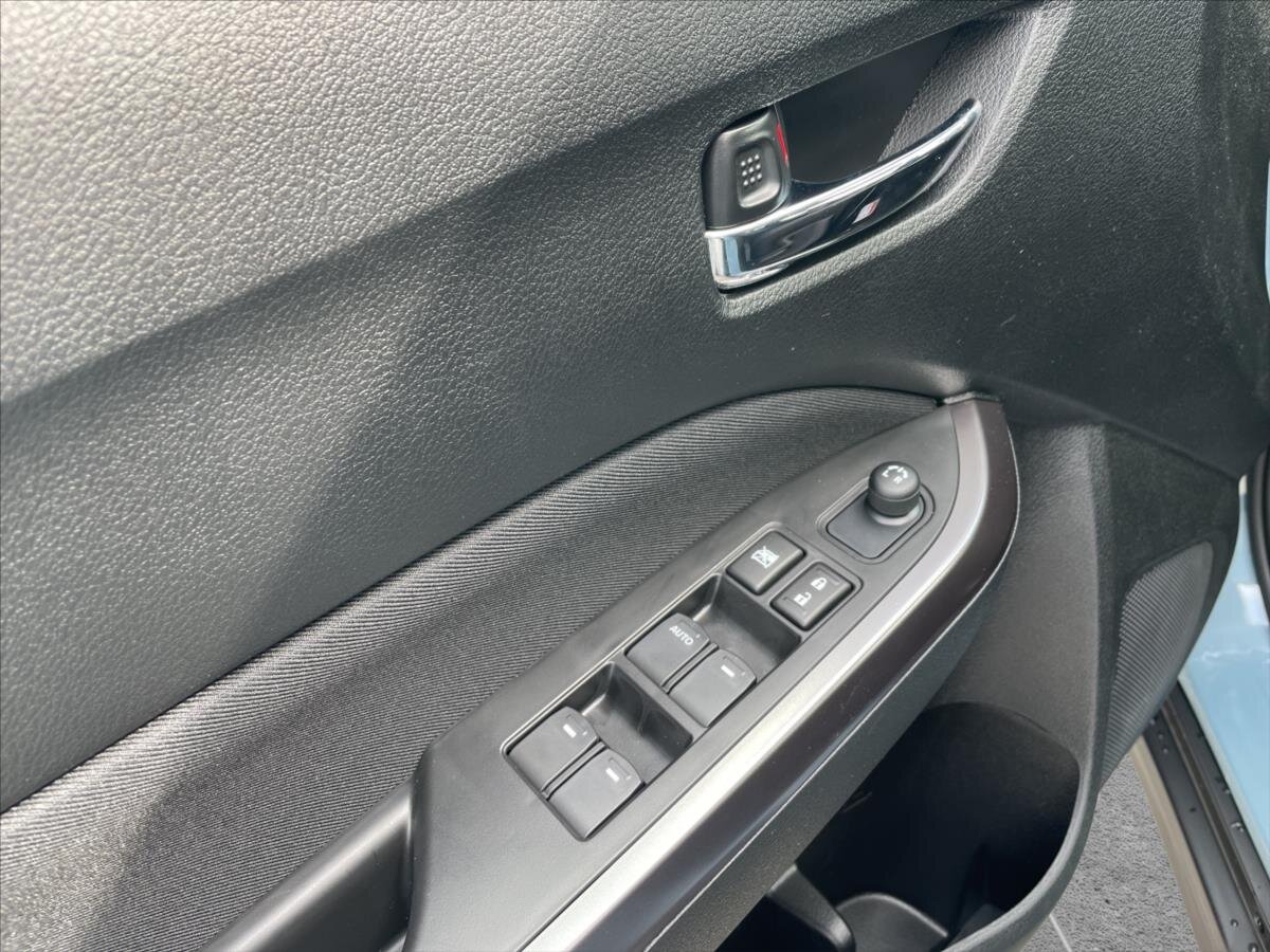 Suzuki Vitara SUV / Terénní 1,4 l 81 kw