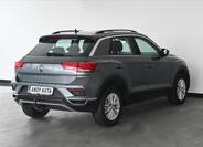 Volkswagen T-Roc 3