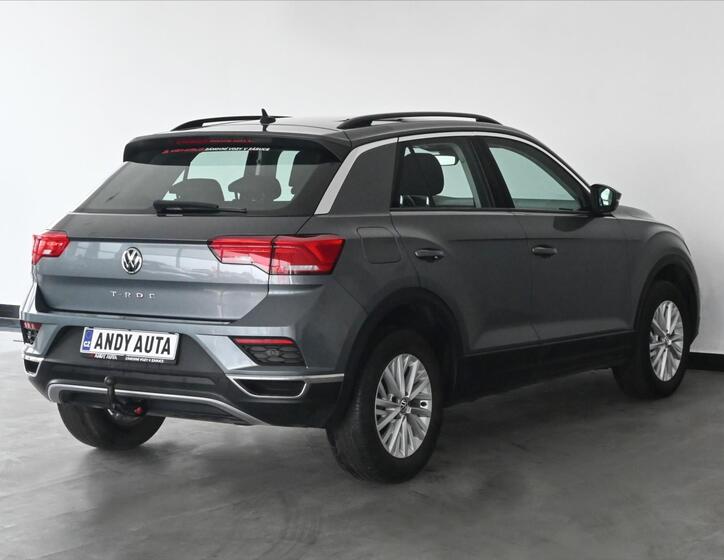 Volkswagen T-Roc 3