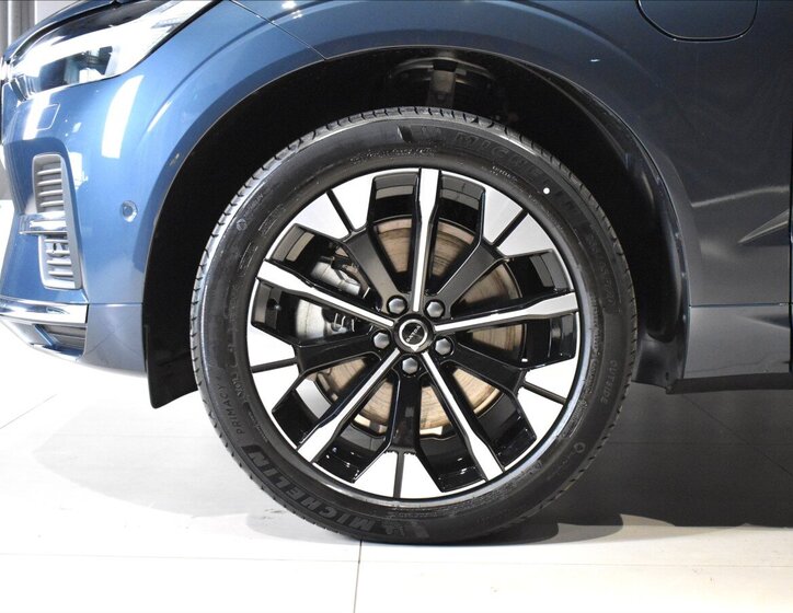 Volvo XC60 SUV / Terénní 2,0 l 257 kw