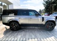 Land Rover Defender SUV 3,0 l 221 kw