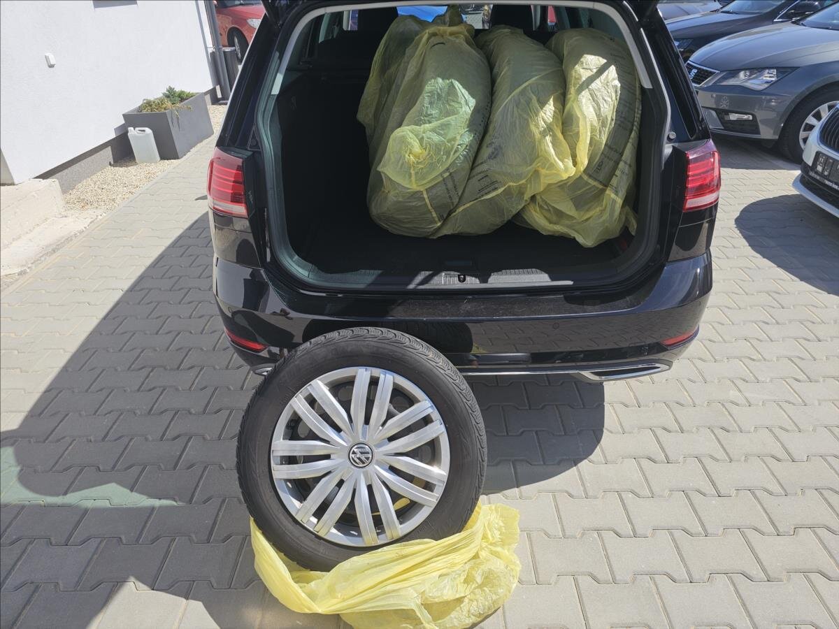 Volkswagen Golf Kombi 2,0 l 110 kw