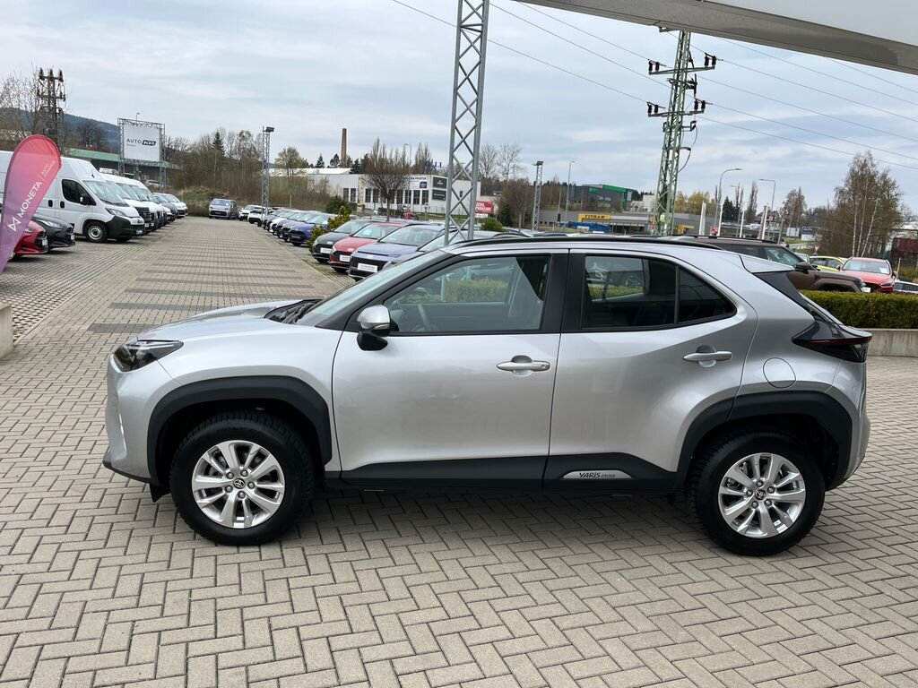 Toyota Yaris Cross SUV / Terénní 1,5 l 68 kw