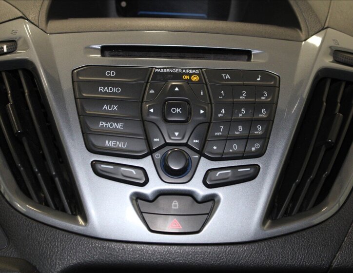 Ford Tourneo Custom 15