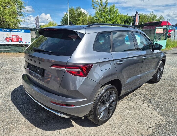 Škoda Karoq SUV / Terénní 1,5 l 110 kw