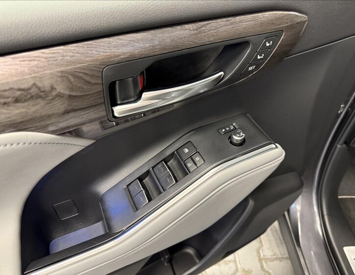 Toyota Highlander SUV / Terénní 2,5 l 140 kw