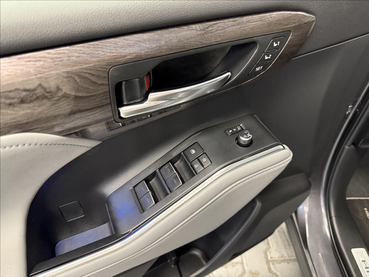 Toyota Highlander SUV / Terénní 2,5 l 140 kw