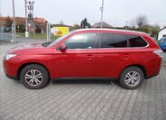 Mitsubishi Outlander SUV / Terénní 2,0 l 110 kw