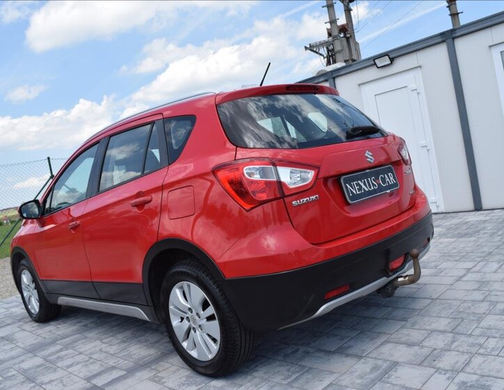 Suzuki SX4 S-Cross Hatchback 1,6 l 88 kw