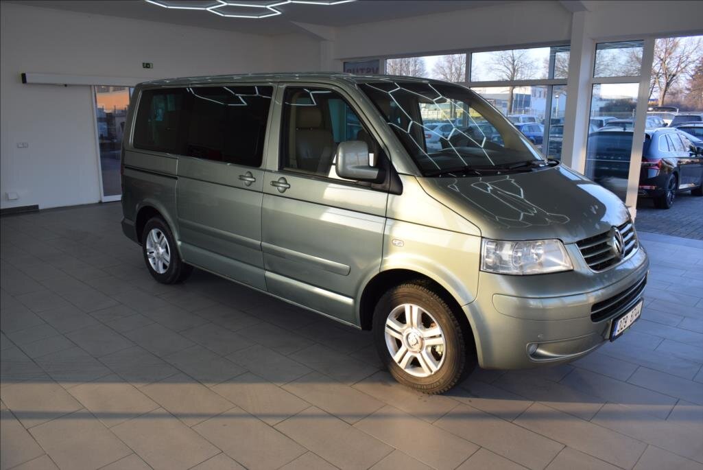 Volkswagen Multivan VAN-Minibus 2,5 l 128 kw