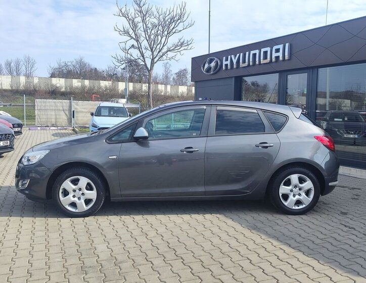 Opel Astra Hatchback 1,4 l 74 kw