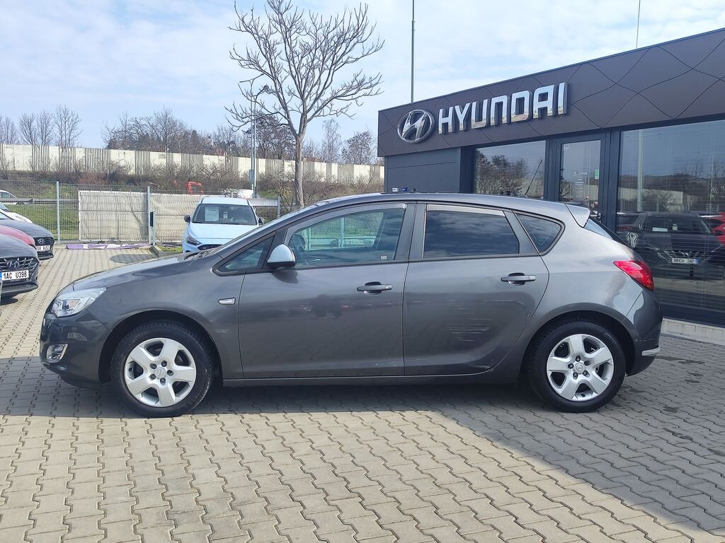 Opel Astra Hatchback 1,4 l 74 kw