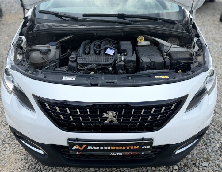 Peugeot 2008 SUV / Terénní 1,2 l 61 kw