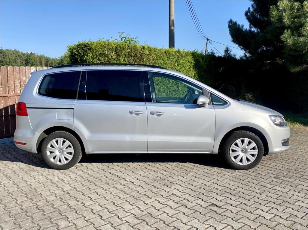 Volkswagen Sharan MPV 2,0 l 103 kw