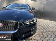 Jaguar XE 22