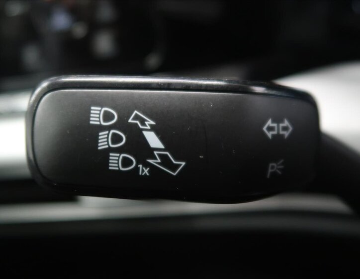 Volkswagen Golf Kombi 1,5 l 96 kw