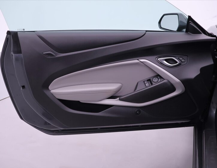 Chevrolet Camaro Kupé 6,2 l 333 kw