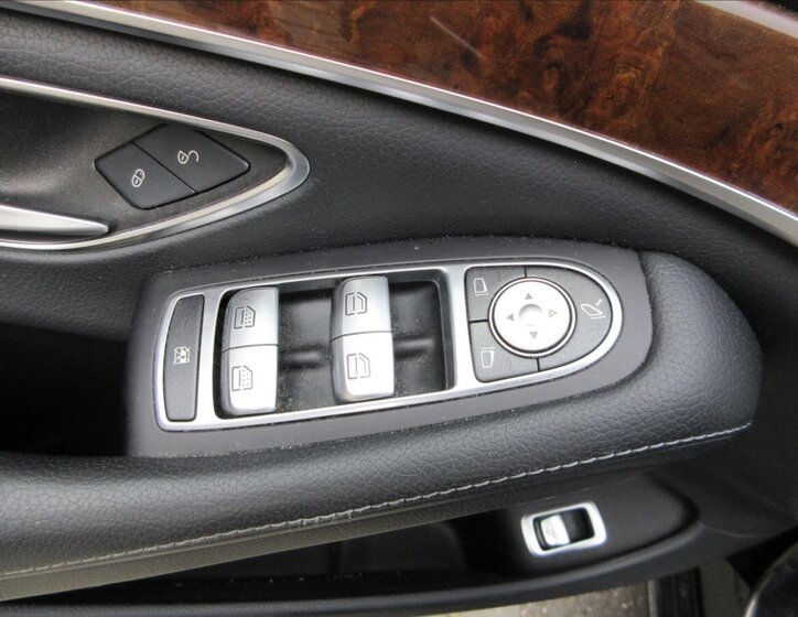 Mercedes-Benz Třídy S Sedan / Limuzína 3,0 l 190 kw