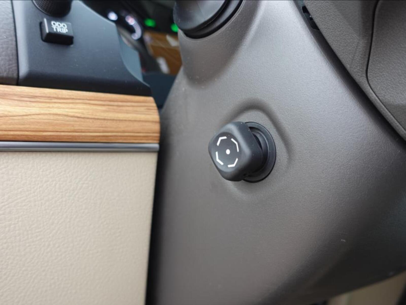 Toyota Land Cruiser 31