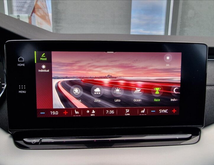 Škoda Octavia Sedan / Limuzína 1,5 l 110 kw