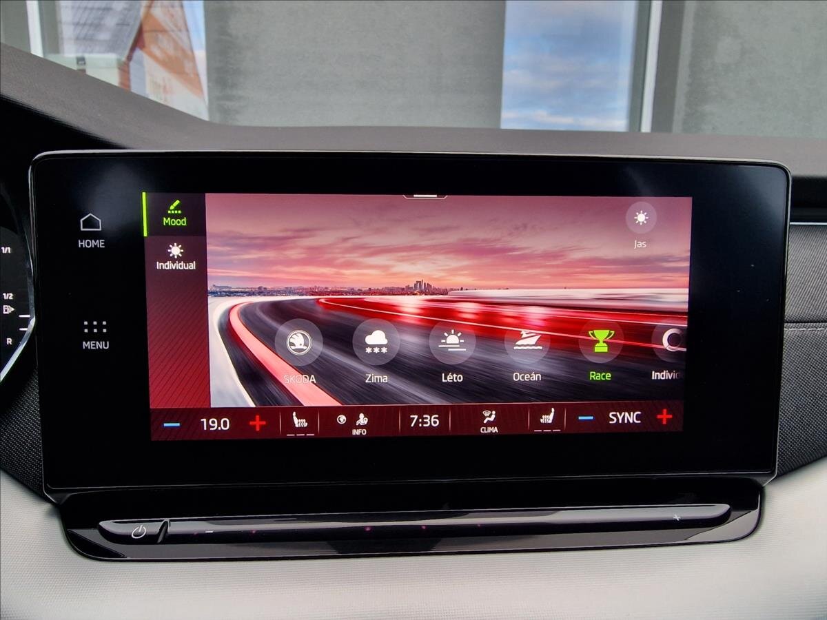 Škoda Octavia Sedan / Limuzína 1,5 l 110 kw