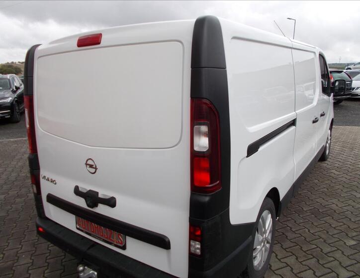Opel Vivaro 9