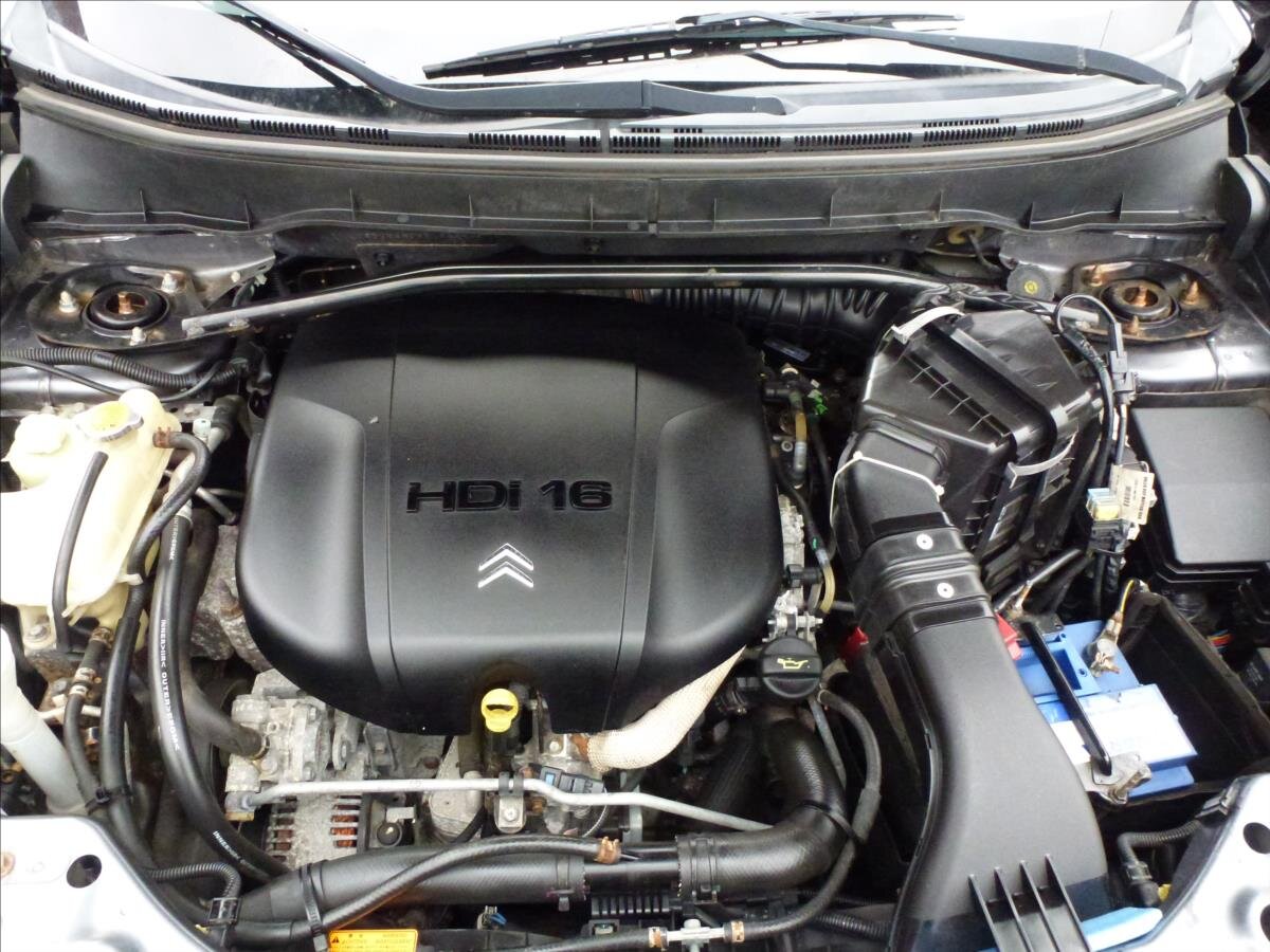 Citroën C-Crosser SUV / Terénní 2,2 l 115 kw