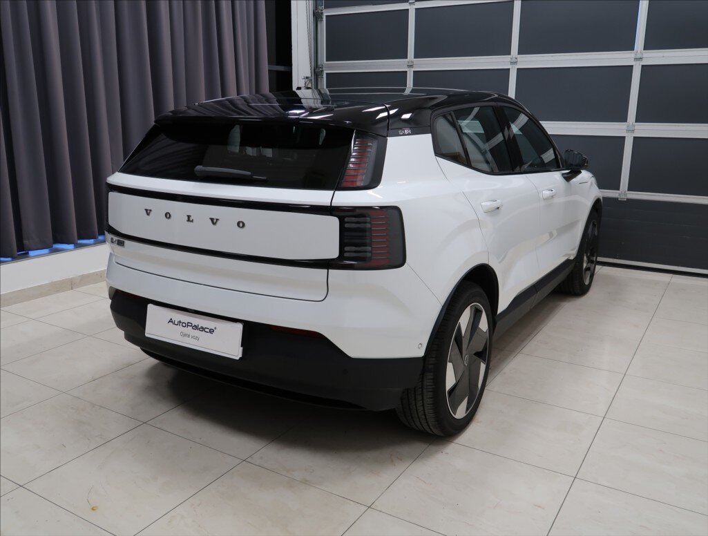 Volvo EX30 Hatchback 0,0 200 kw