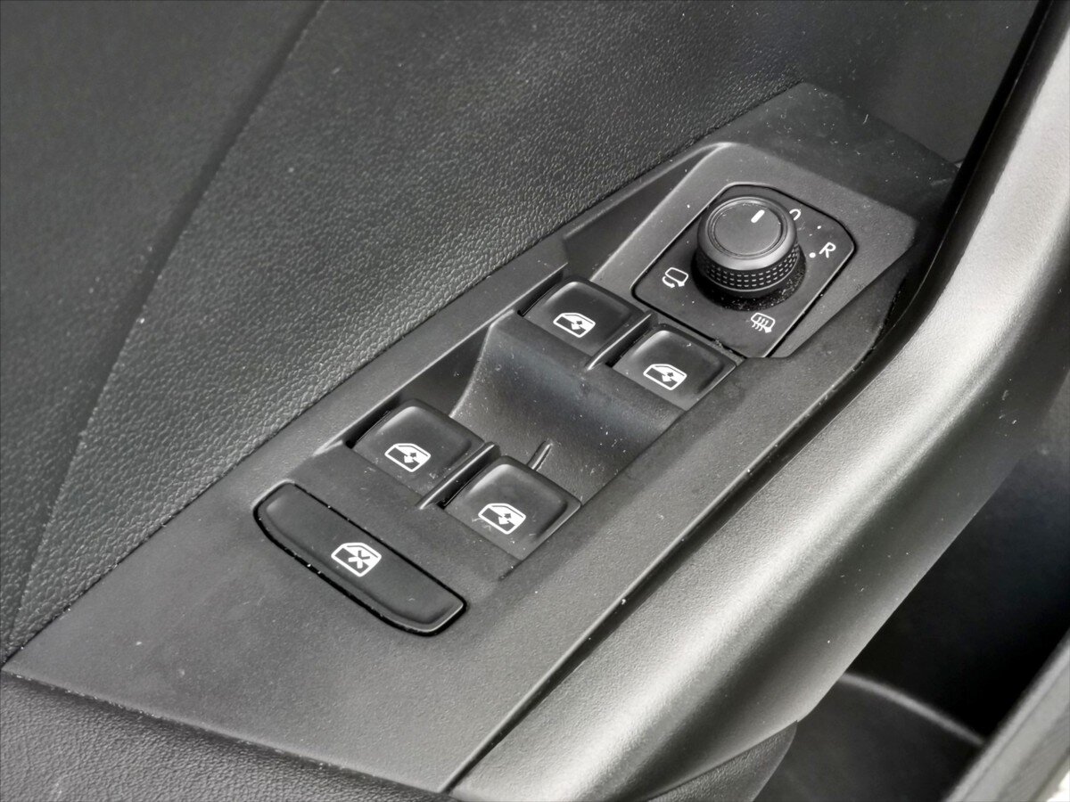 Volkswagen T-Cross Hatchback 999,0 81 kw