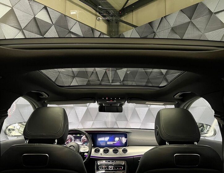 Mercedes-Benz Třídy E 27