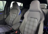 Volkswagen Golf 24
