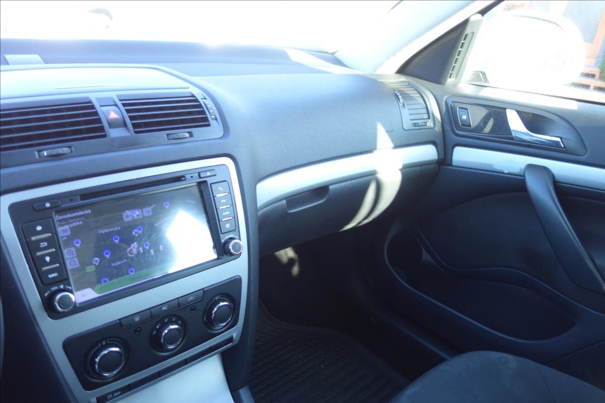 Škoda Octavia Kombi 1,6 l 77 kw