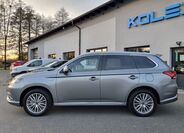 Mitsubishi Outlander 2