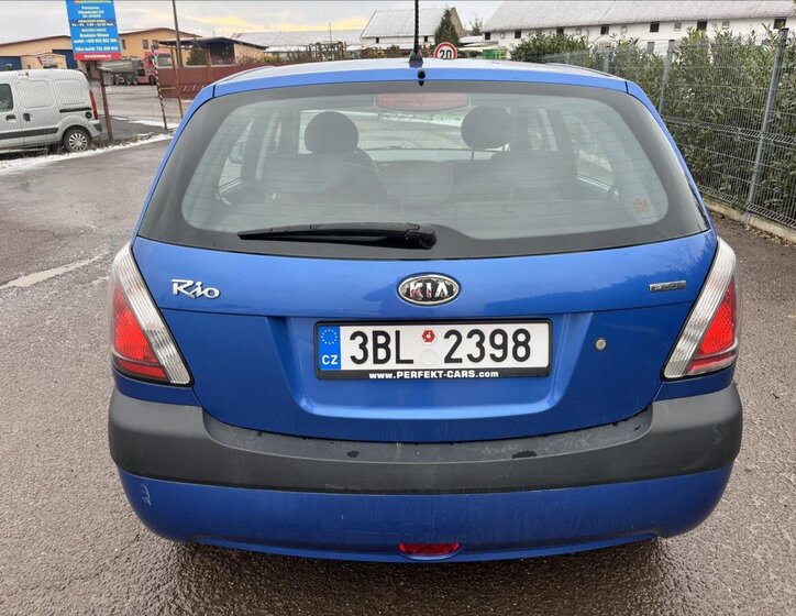 KIA Rio 7