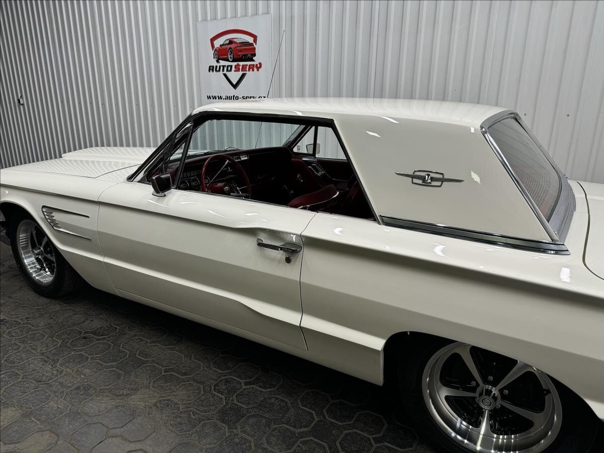 Ford Thunderbird Kupé 6,4 l 224 kw