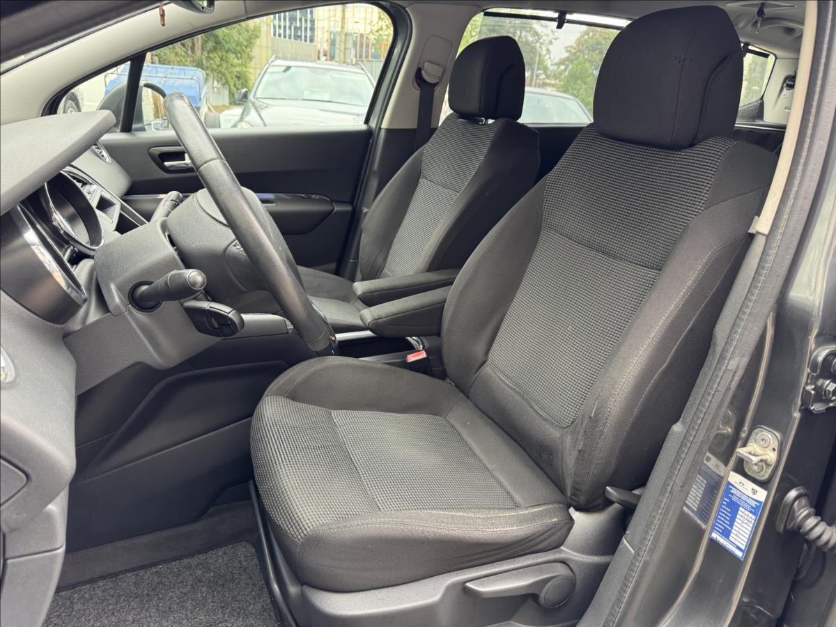 Peugeot 5008 Kombi 2,0 l 110 kw