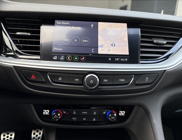 Opel Insignia Hatchback 2,0 l 128 kw