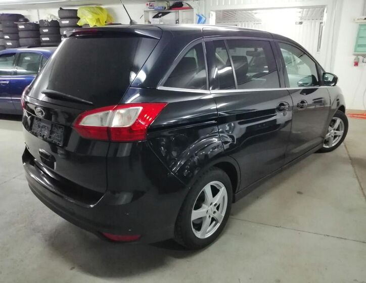 Ford Grand C-MAX 4