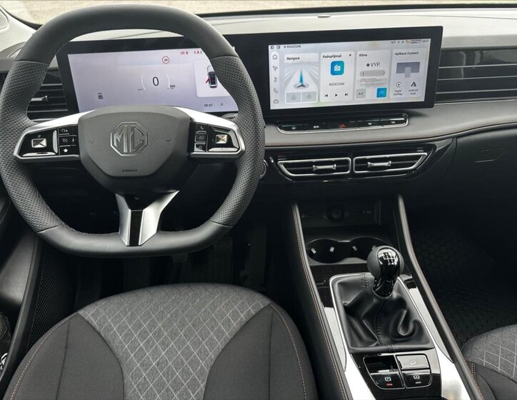 MG HS SUV 1,5 l 125 kw