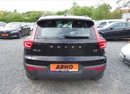 Volvo XC40 SUV / Terénní 2,0 l 110 kw