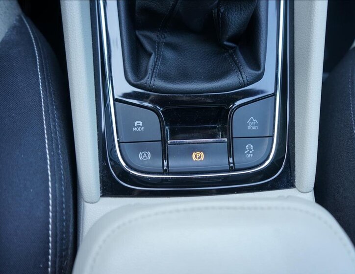 Škoda Karoq SUV / Terénní 2,0 l 110 kw