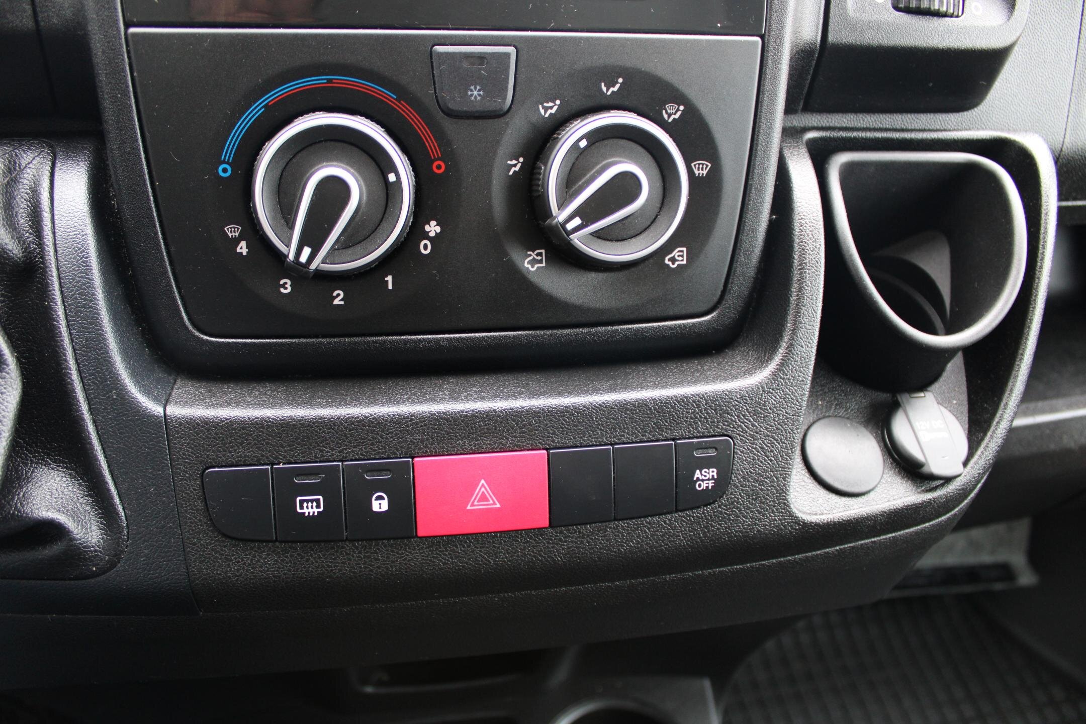 Peugeot Boxer Užitková 2,0 l 120 kw